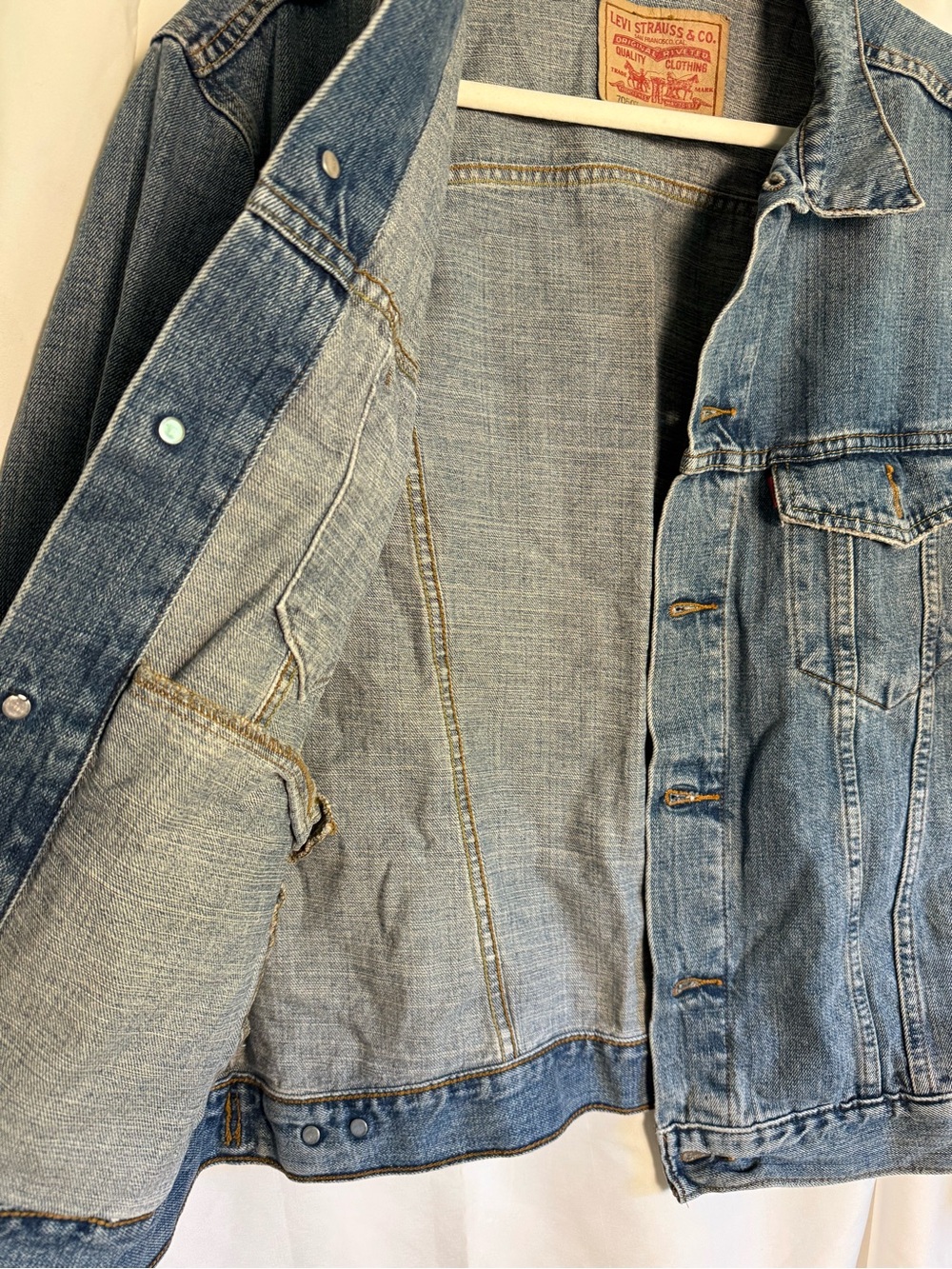 Like New Vintage 00s Levi Light Wash Denim Trucker 70507 Jacket Size L - Picture 5 of 7